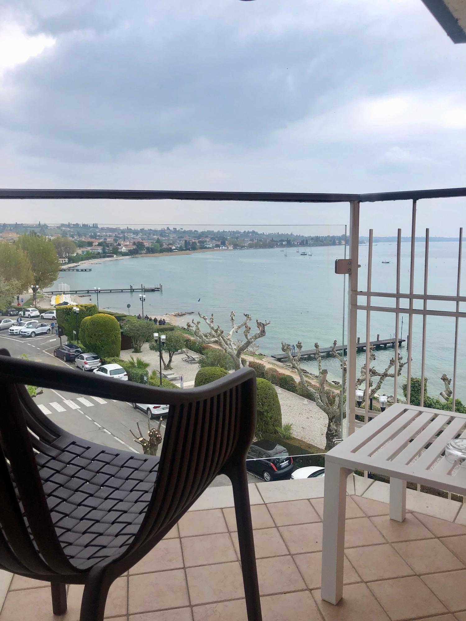 Kriss Internazionale Hotel Bardolino Extérieur photo