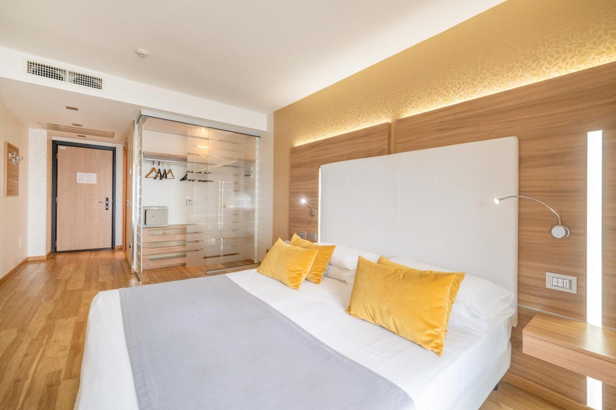 Kriss Internazionale Hotel Bardolino Extérieur photo