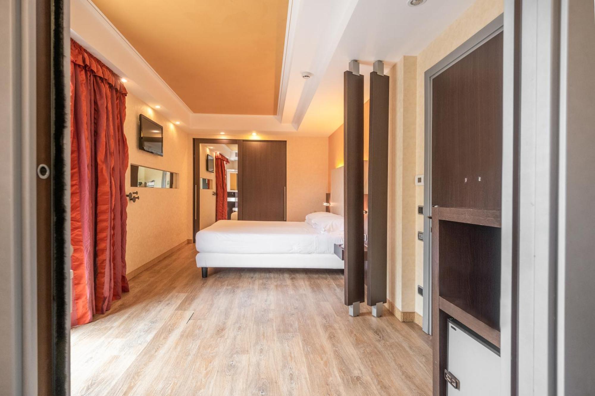 Kriss Internazionale Hotel Bardolino Extérieur photo