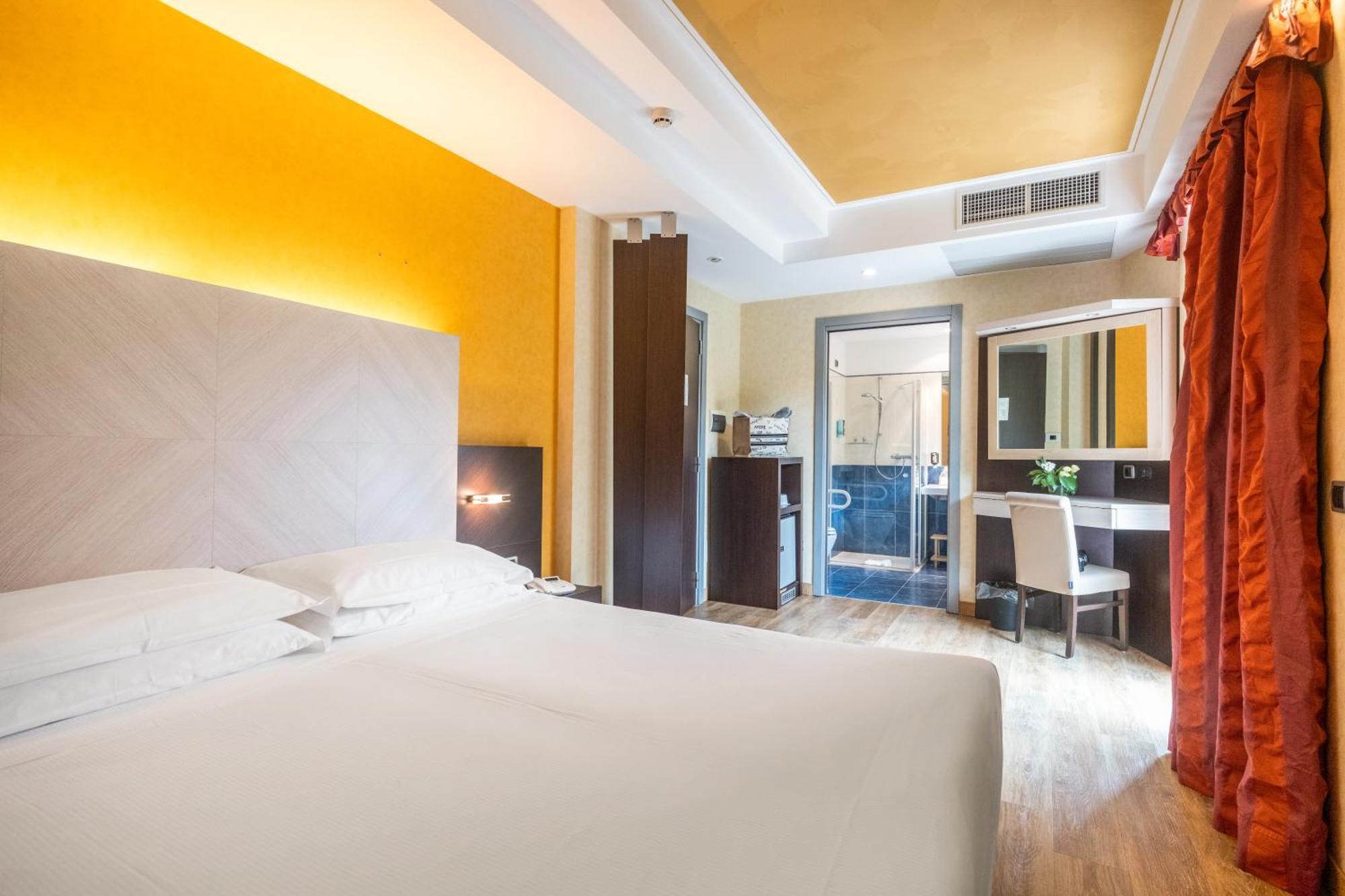 Kriss Internazionale Hotel Bardolino Extérieur photo