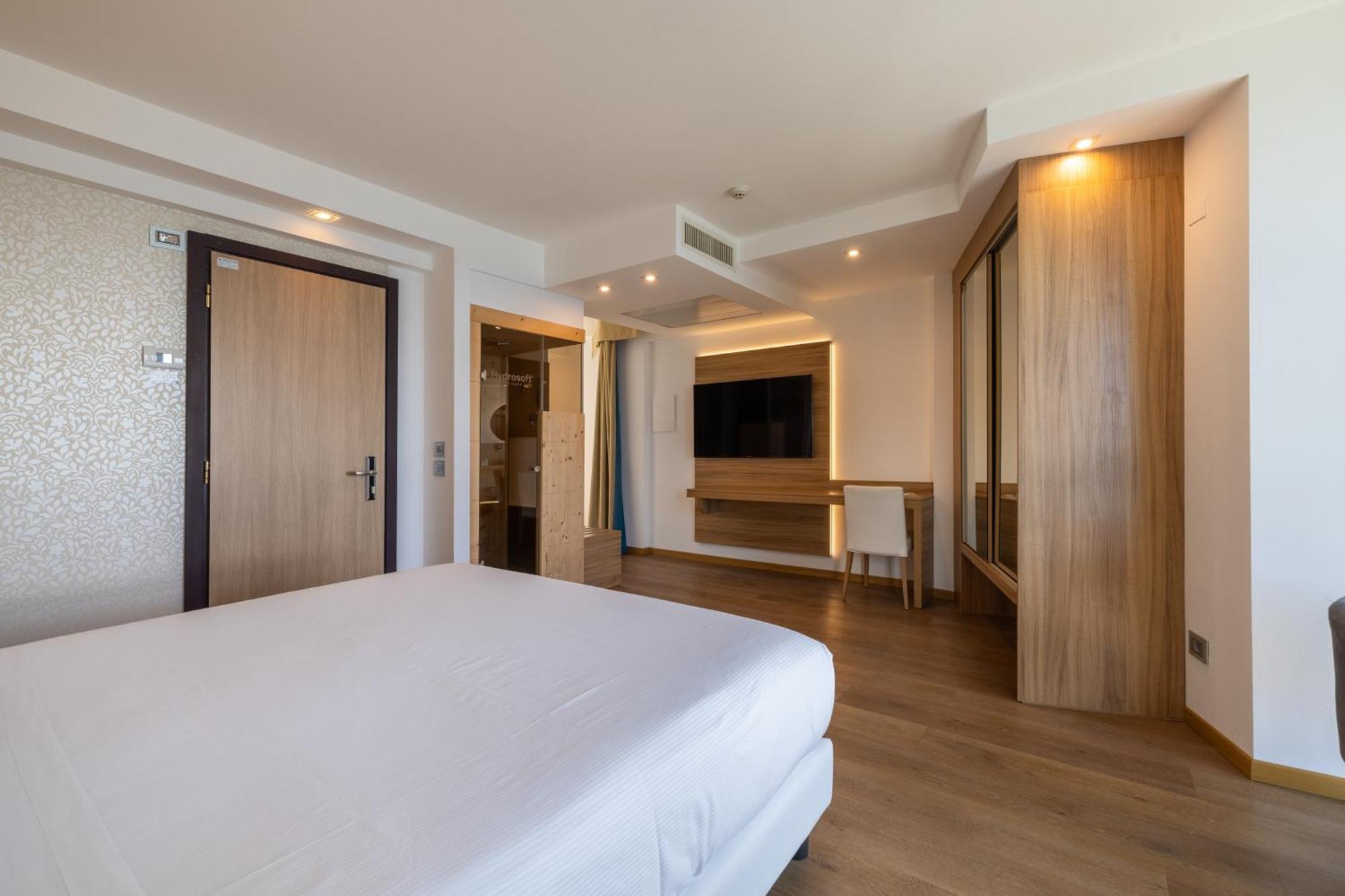 Kriss Internazionale Hotel Bardolino Extérieur photo