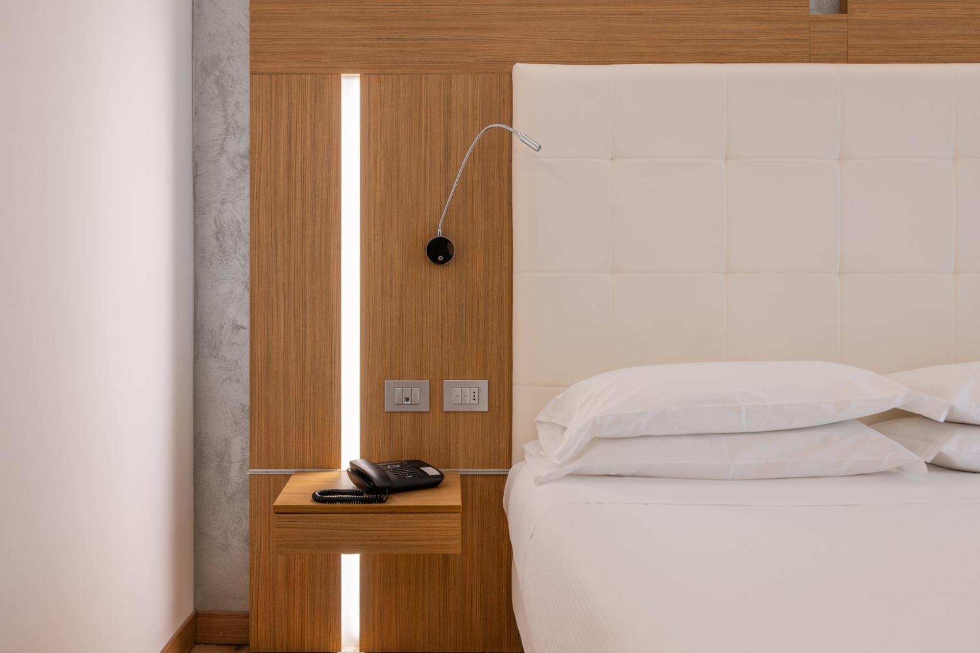 Kriss Internazionale Hotel Bardolino Extérieur photo