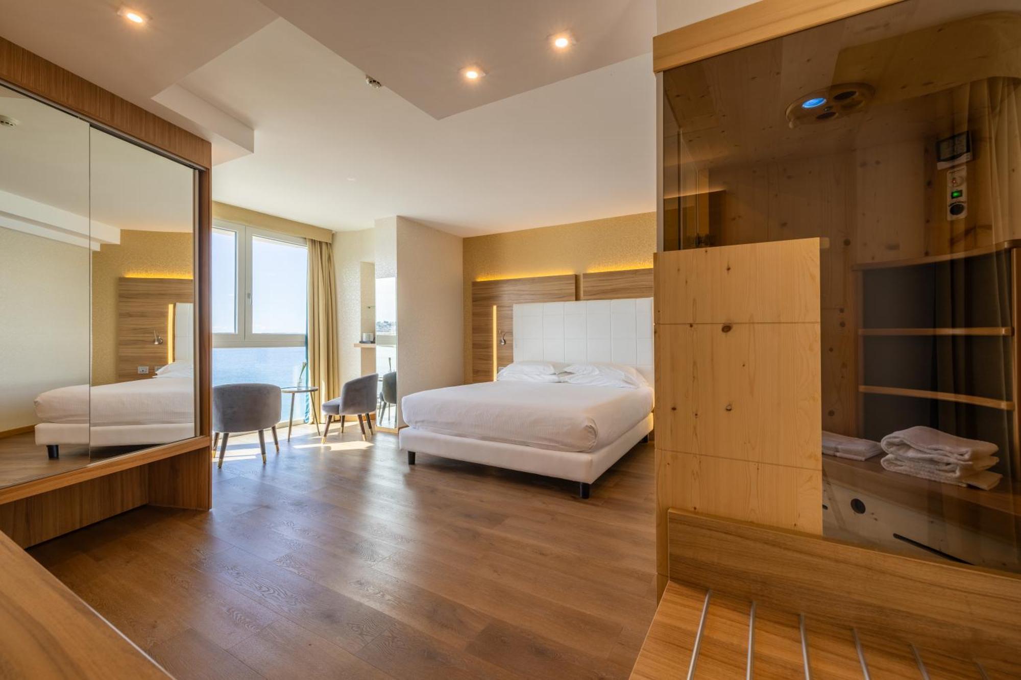Kriss Internazionale Hotel Bardolino Extérieur photo